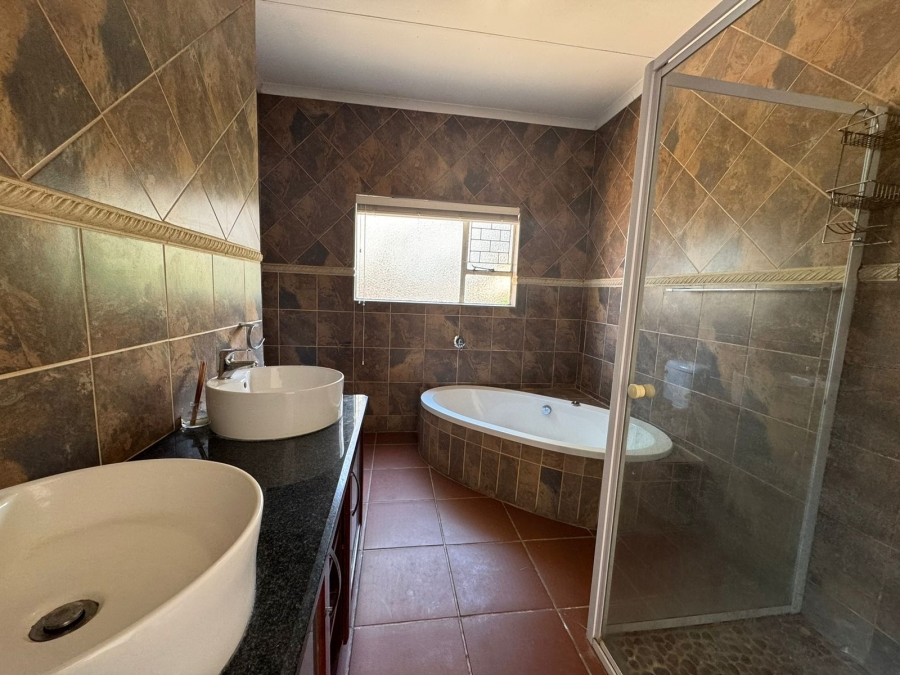 To Let 4 Bedroom Property for Rent in Schoemansville North West